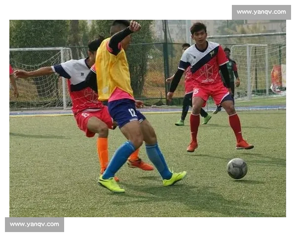 五人制足球的魅力与挑战:探索小场地大战术的无限可能 五人制足球的魅力与挑战:探索小场地大战术的无限可能