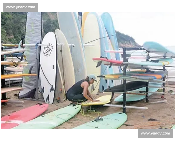 激情海浪上的较量：全球顶尖冲浪选手巅峰对决盛况 - 副本 - 副本 (2)